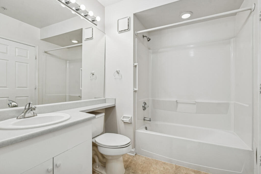 The Grand AHP Bathroom